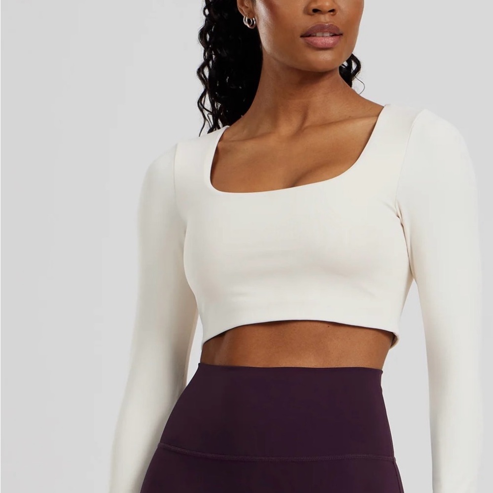 Chic White Long Sleeve Crop Top